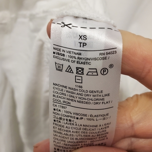 Banana Republic White Gathered Hem Knit Top Size XS, casual, comfy - Picture 9 of 9